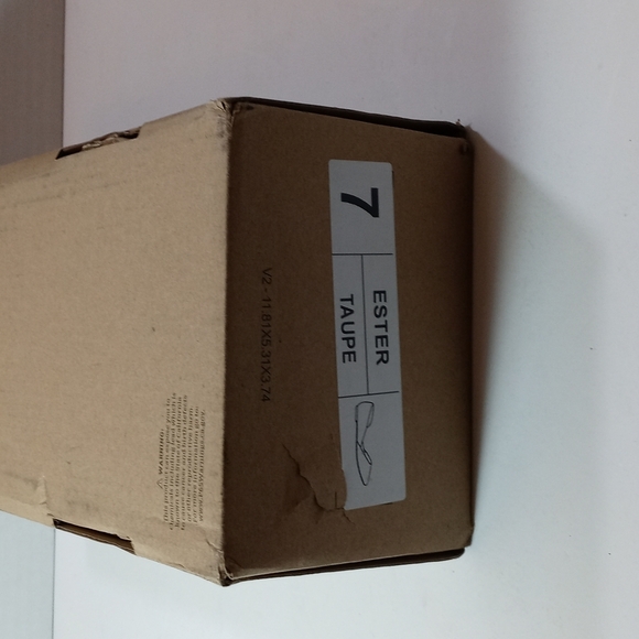 Shoes - Picture 6 of 6